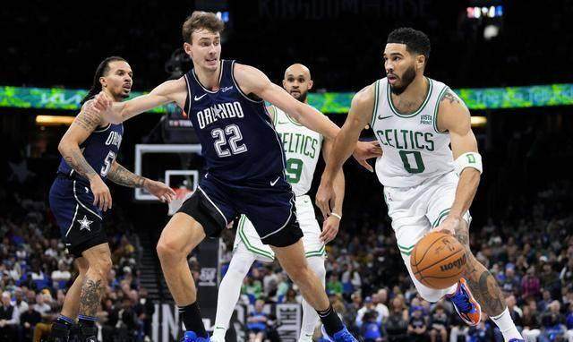 开云首页入口-主场击溃凯尔特人豪取6连胜 魔术重建3年终现曙光