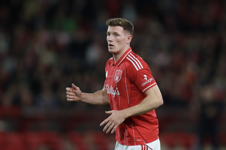 开云平台中国-记者：曼联暂时未争夺托纳利，埃利奥特·安德森一直是引援首选