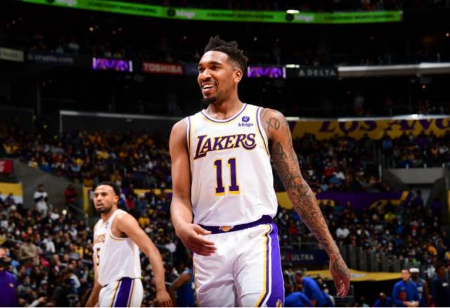 开云平台中国-第四节4中4独得11分 蒙克状态大热激活湖人进攻